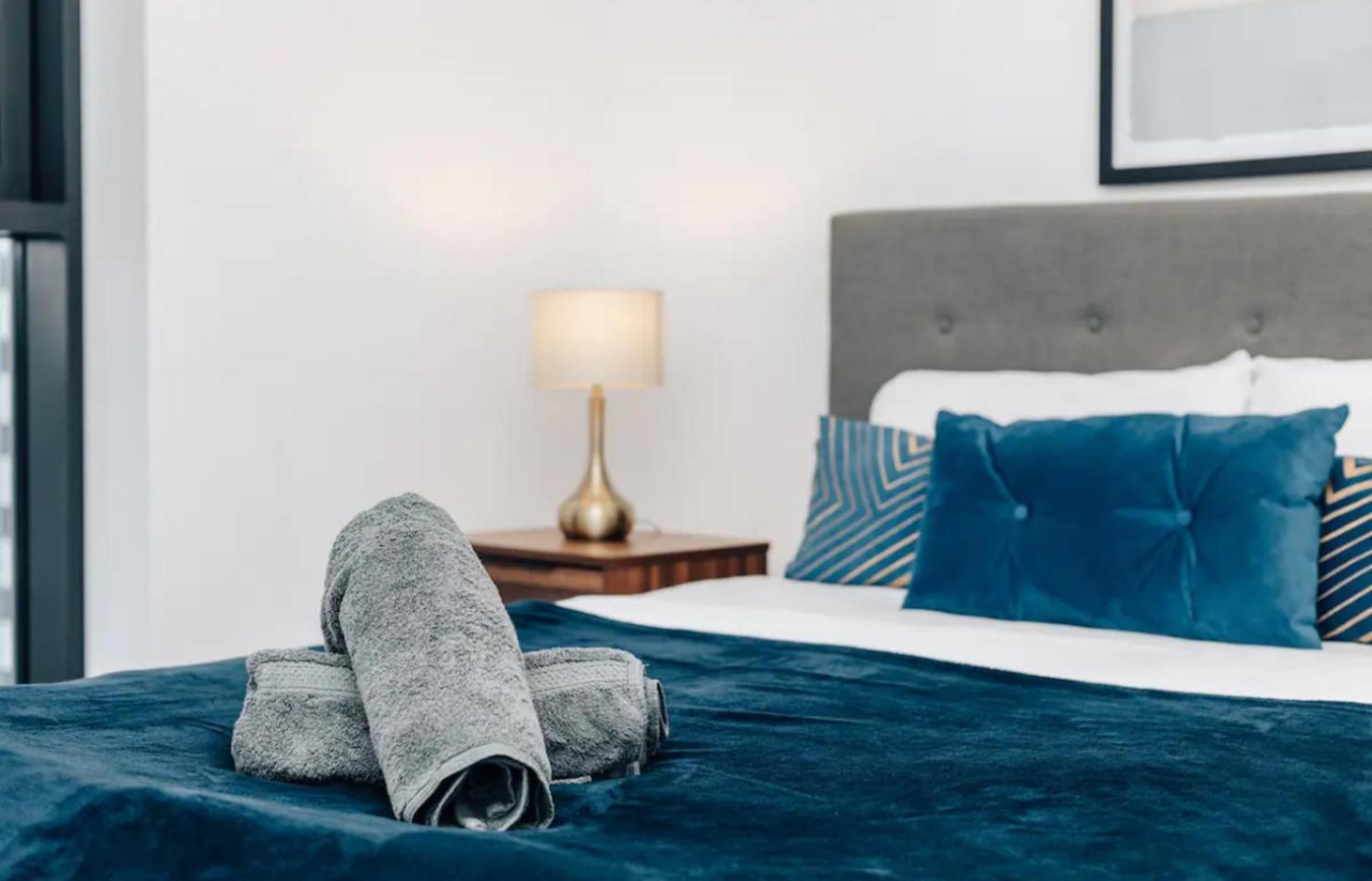 Luxury 2 Bedroom Apartment, Broad Street 伯明翰 外观 照片