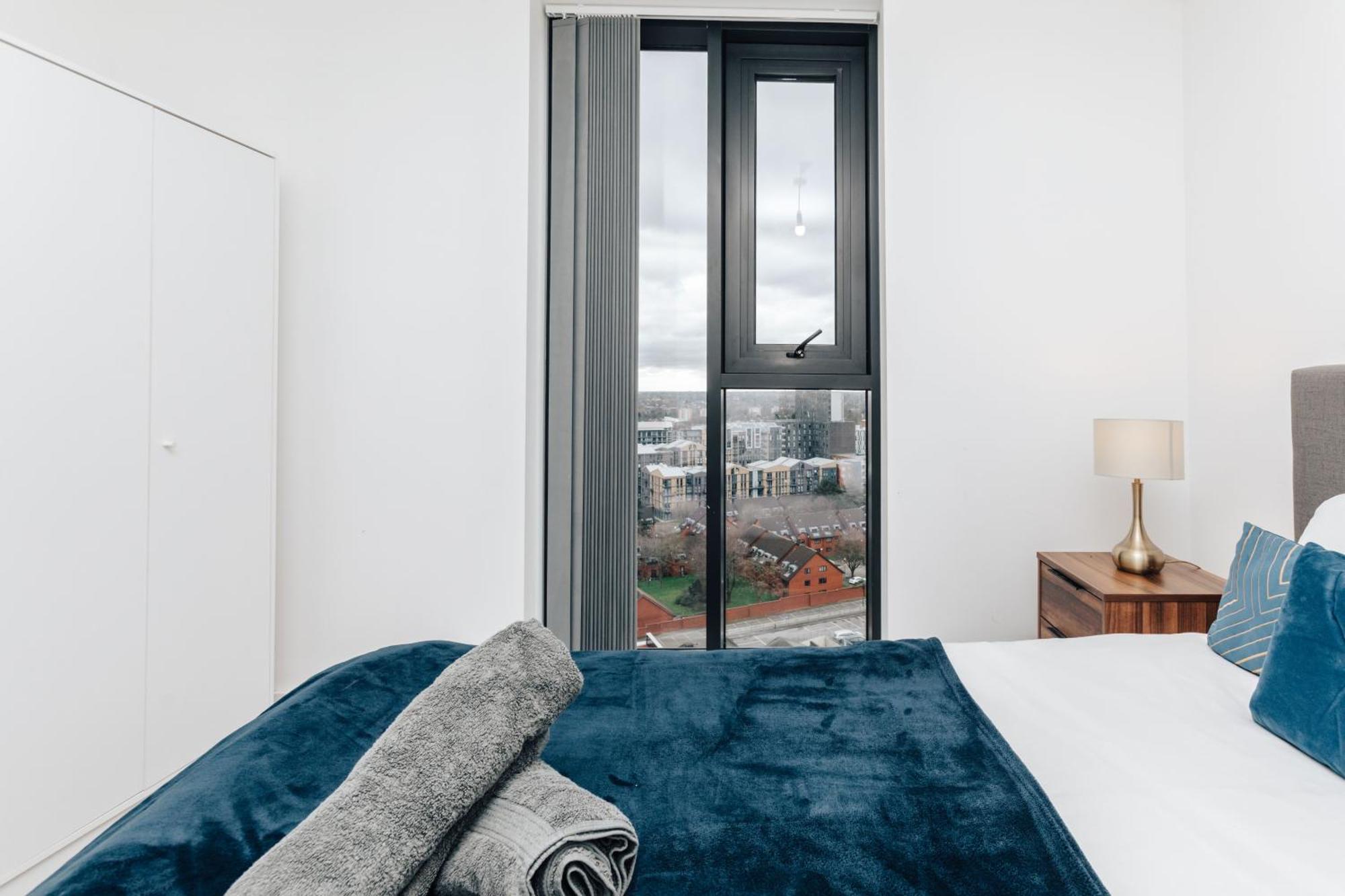 Luxury 2 Bedroom Apartment, Broad Street 伯明翰 外观 照片